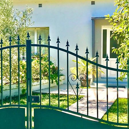 Villa Maison Blanche Tulle 1 A 4 Personnes Bagian luar foto