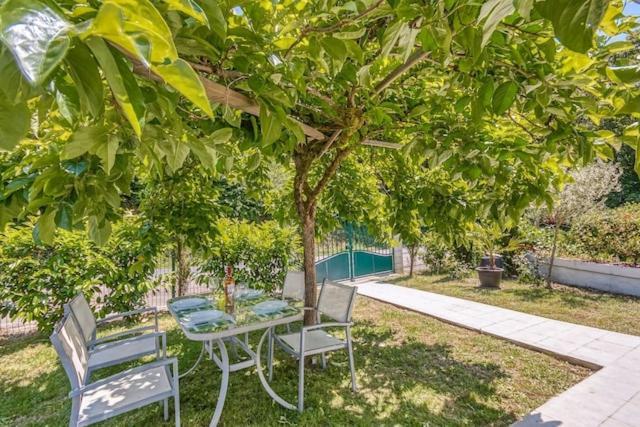 Villa Maison Blanche Tulle 1 A 4 Personnes Bagian luar foto