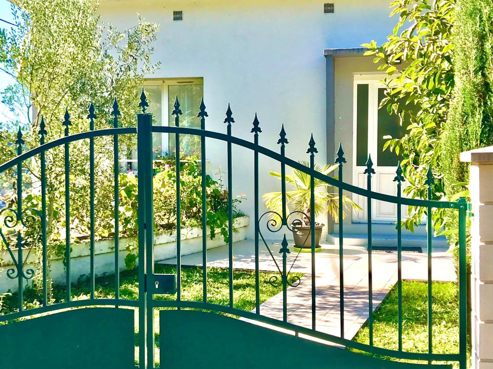 Villa Maison Blanche Tulle 1 A 4 Personnes Bagian luar foto